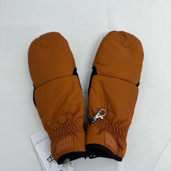 UGG Men's Water-Resistant Recycled Nylon Flip Mitten Glove Fox Fur  Lined S/M - Picture 4 of 11